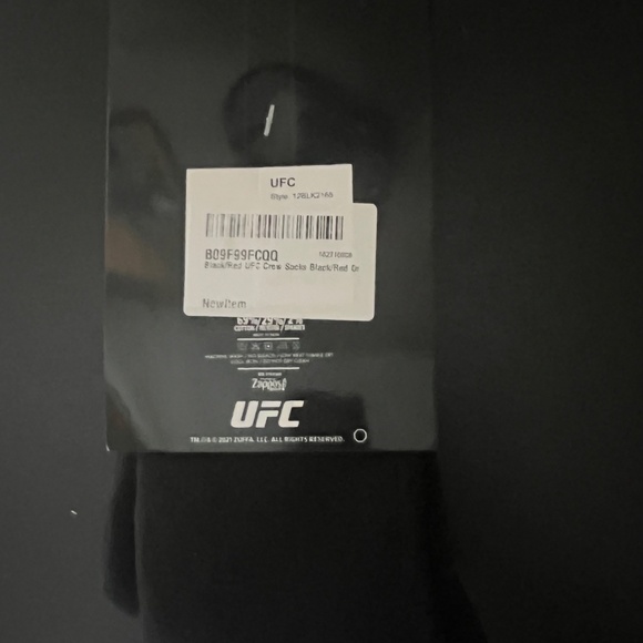 NEW UFC Crew Socks Black/Red One Size - Picture 4 of 5
